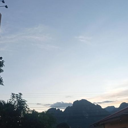 Inthavong Hotel/Guest House Vang Vieng Ngoại thất bức ảnh